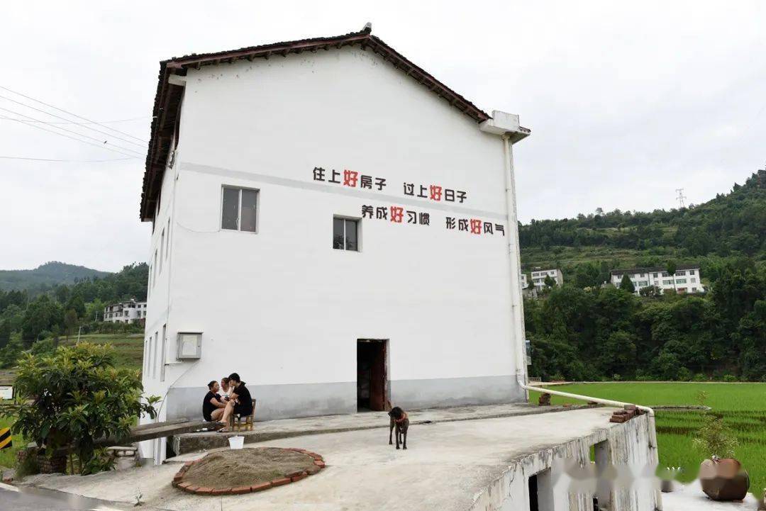 开云娱乐app安全登录-关于改革创新推动青少年足球场地普及，乡村振兴新引擎的信息